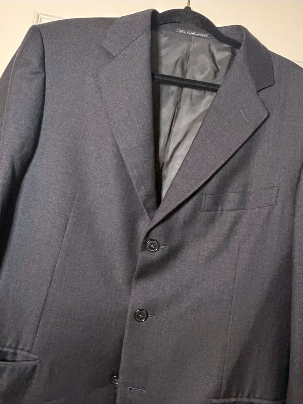 Vintage Men's Classic black Blazer - Tailored Three-Button Jacket